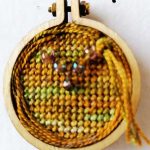 Pendant decorative stitches canvas